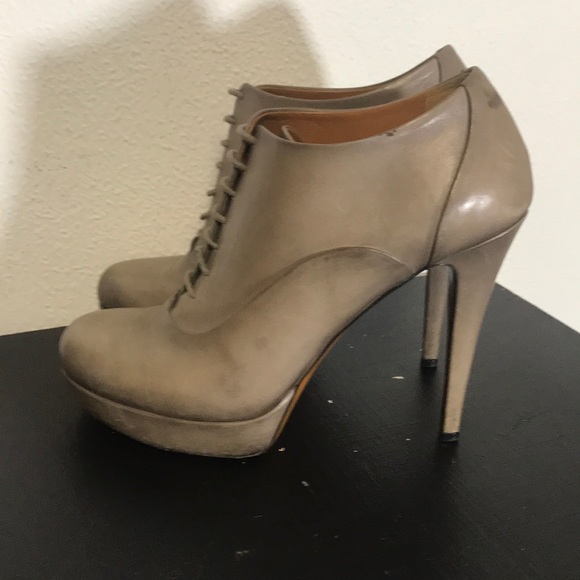 Gucci taupe Oxford heels - Picture 6 of 9